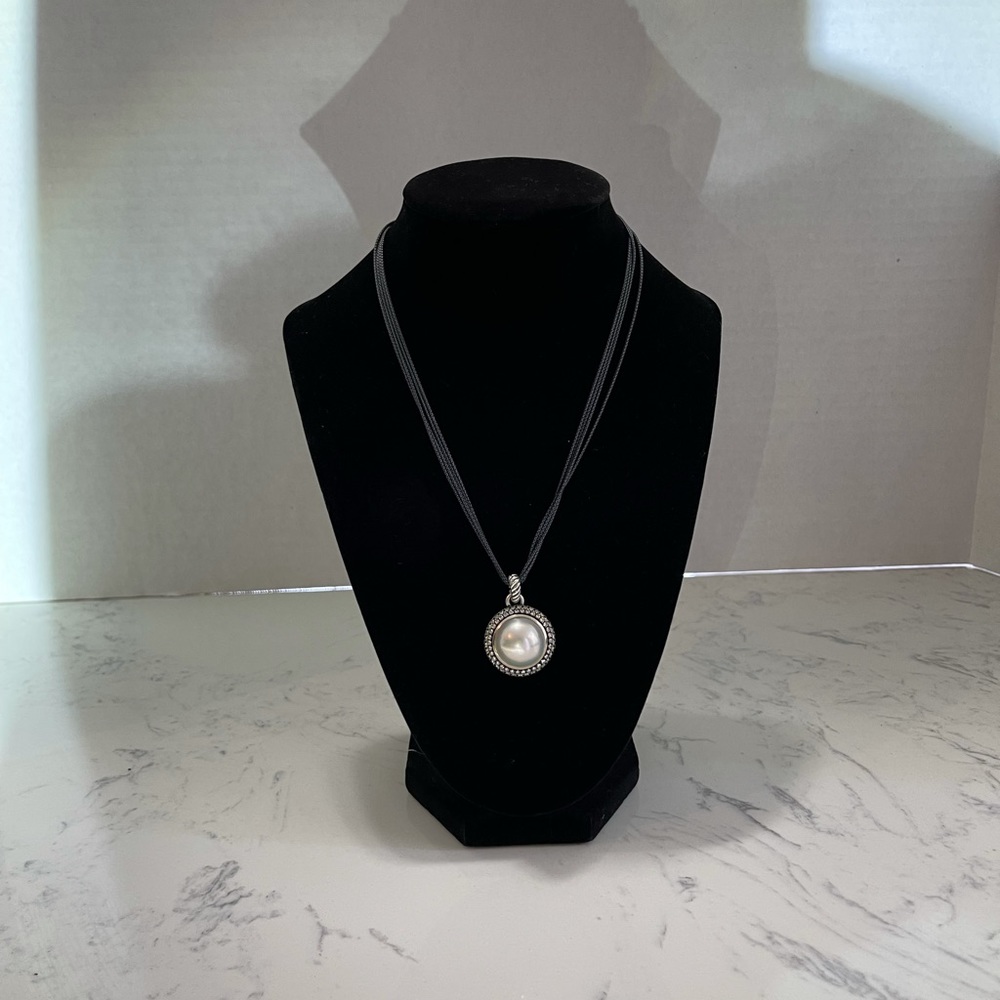 Authentic David Yurman Pearl Pendant with chain